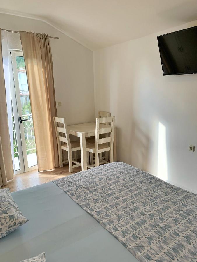 Apartments Villa Antony 2 Drvenik  Buitenkant foto